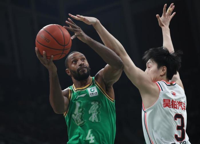 索要高薪遭拒！CBA昔日超级外援与山东签约谈崩，有望重返辽篮？