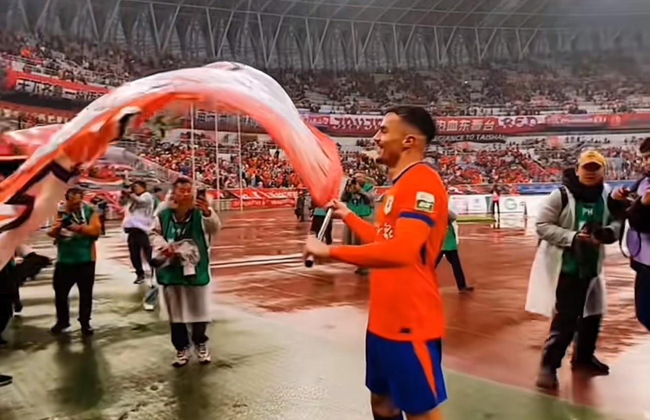 开云-阿尔瓦罗：我还在慢慢进步，个人的体能状态也在慢慢提高