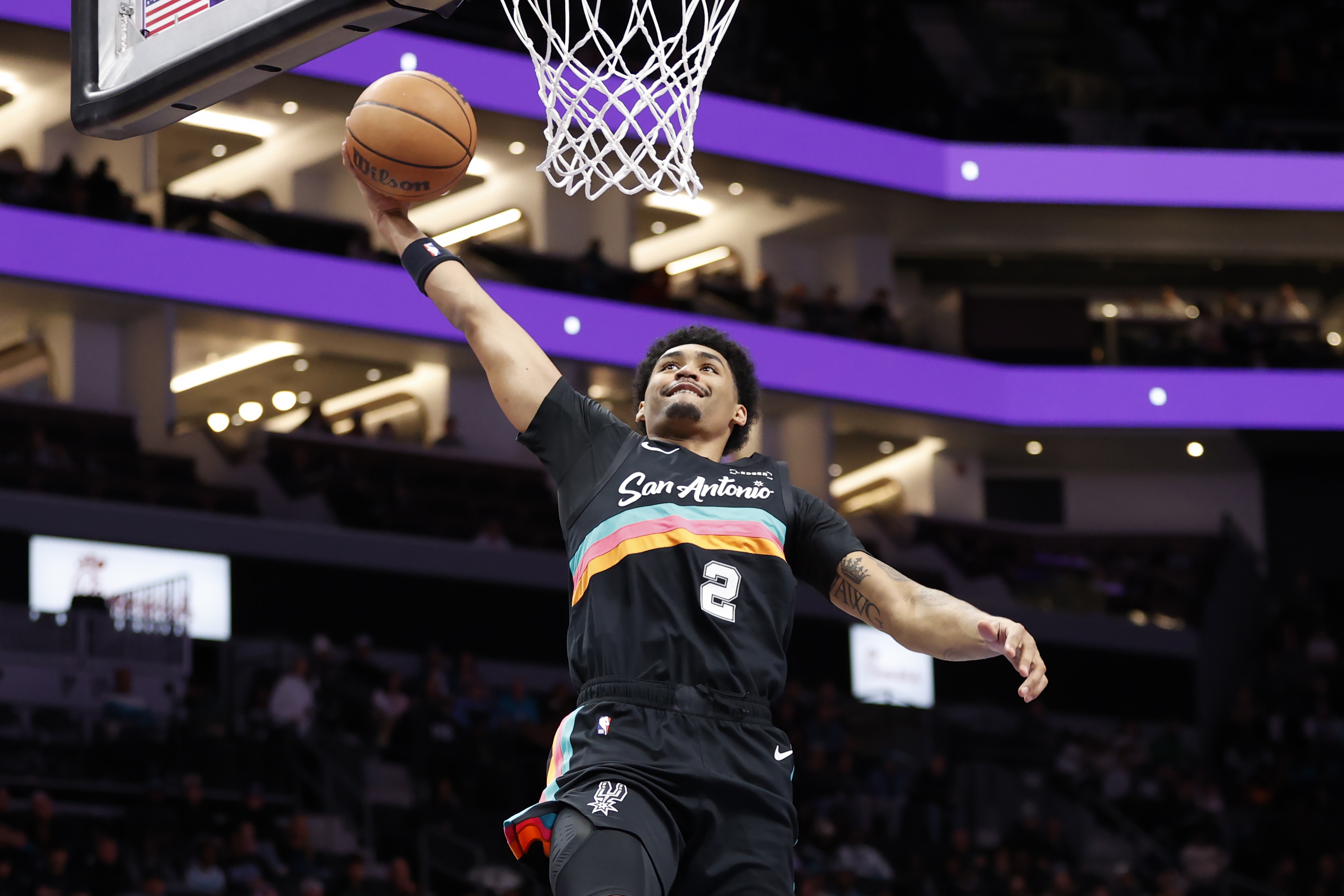 开云登录-解说：哈珀面对VJ打出了榜眼该有的水准 前者成熟得不像新秀